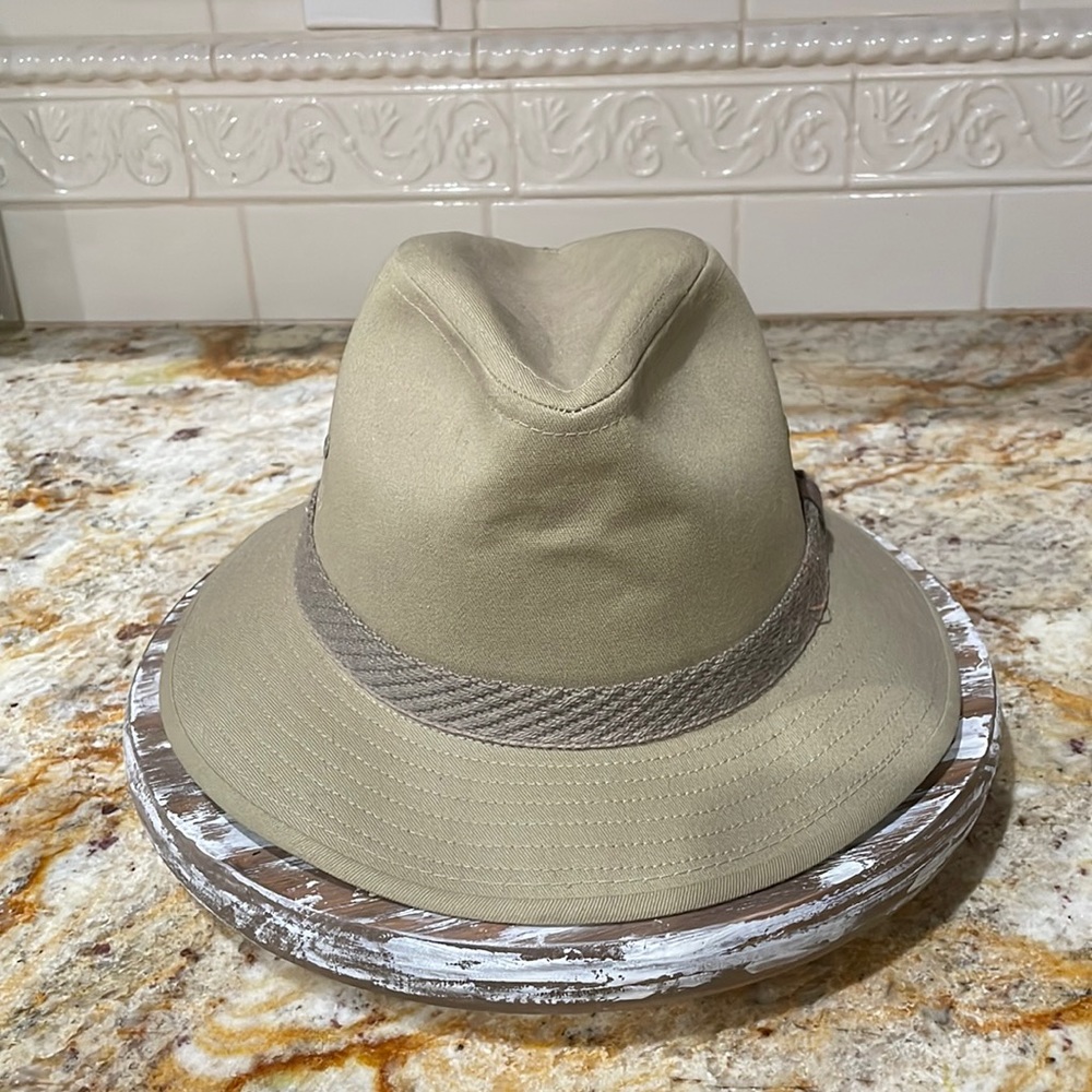 ACE HY hat size medium